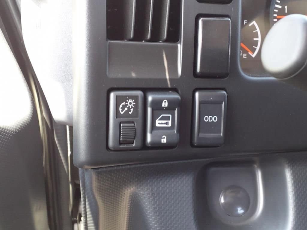 2025 Chevrolet Low Cab Forward 5500 XG - Image 7