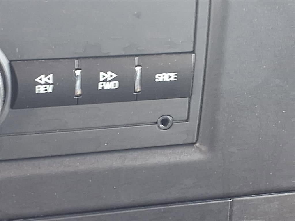 2025 Chevrolet Express Cutaway 3500 - Image 12