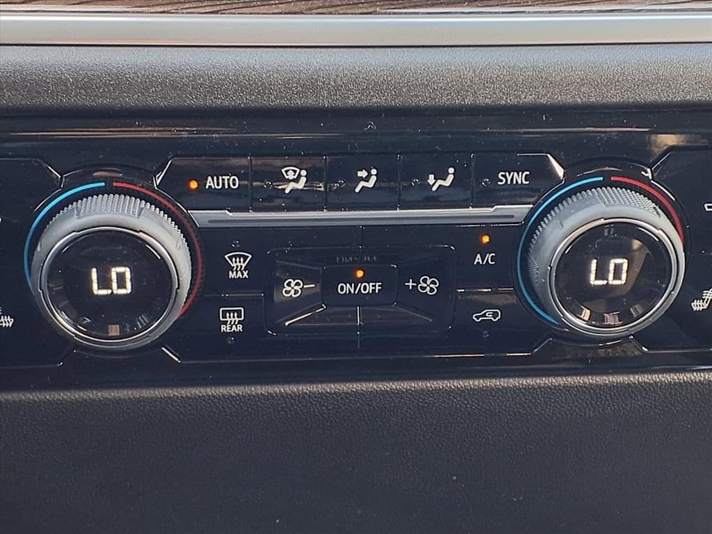 2026 Chevrolet Silverado 1500 - Image 18