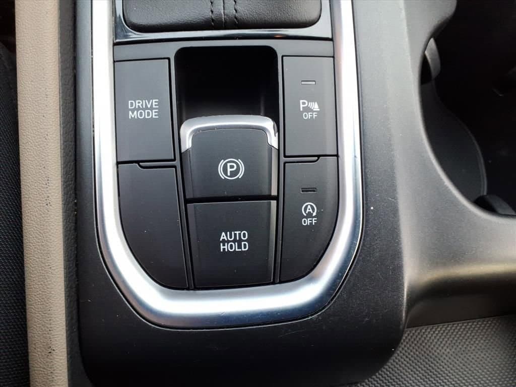 2019 Hyundai Santa Fe - Image 27