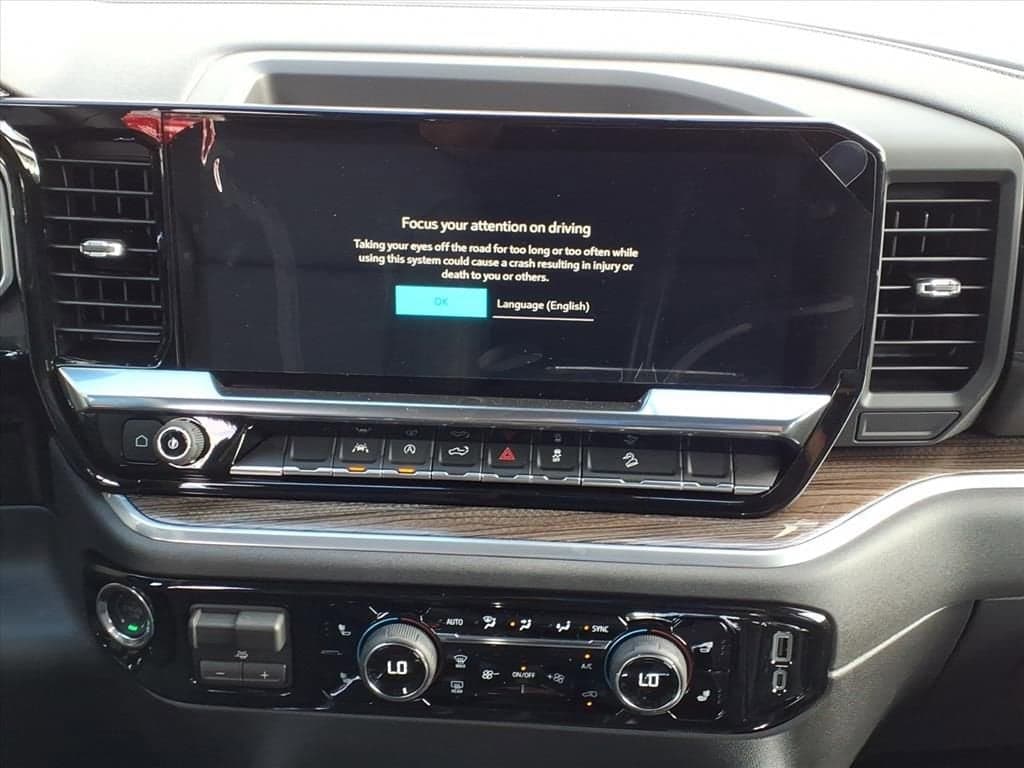 2026 Chevrolet Silverado 1500 - Image 15