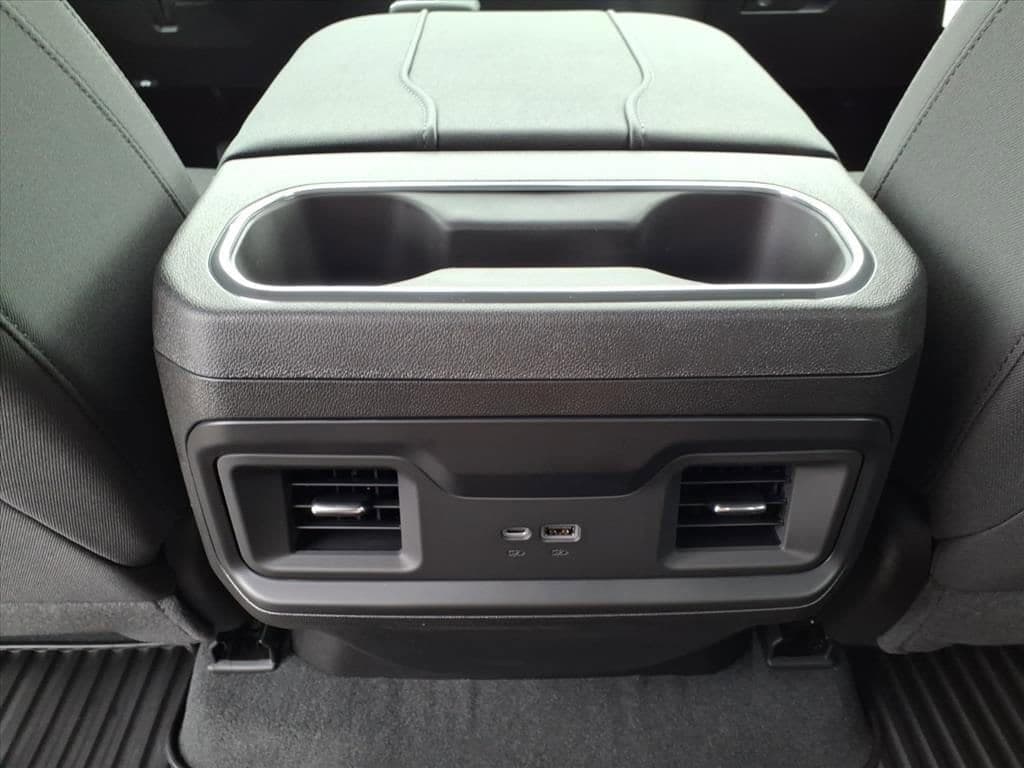 2026 Chevrolet Silverado 1500 - Image 15