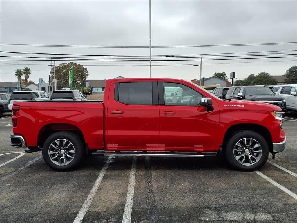 2026 Chevrolet Silverado 1500 - Image 3