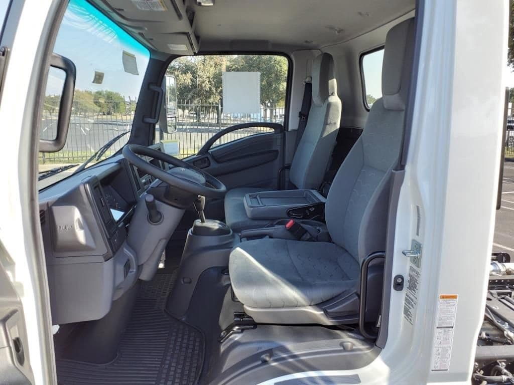 2025 Chevrolet Low Cab Forward 5500 XD - Image 6