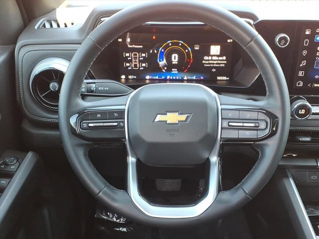 2024 Chevrolet Colorado - Image 25