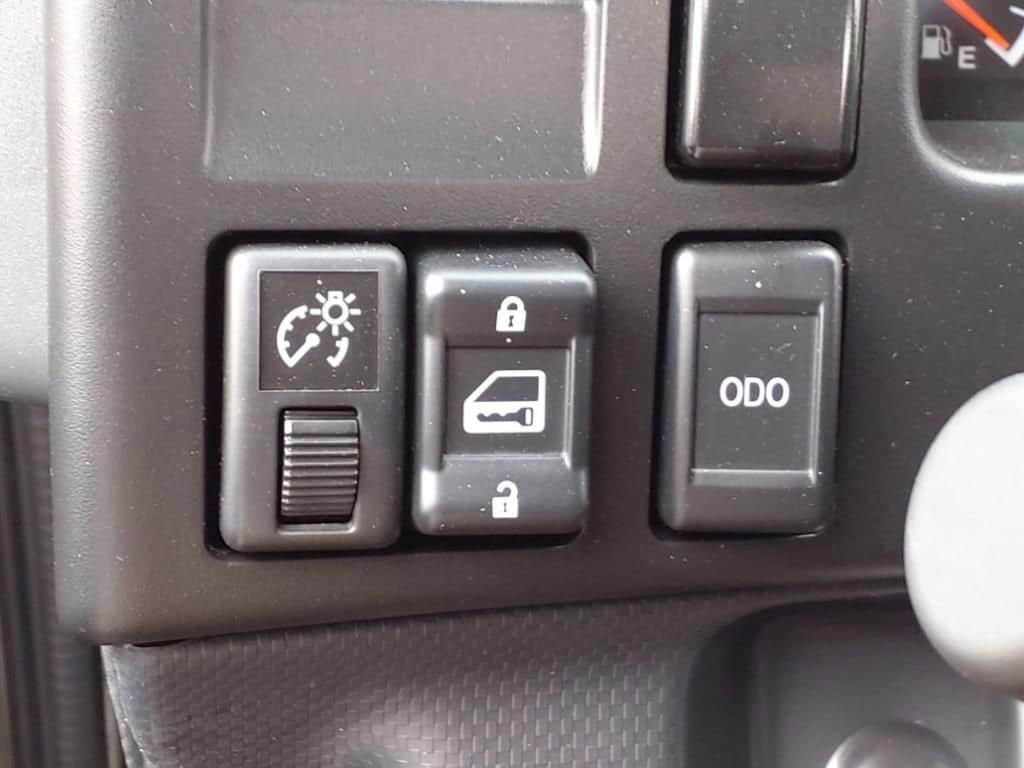 2025 Chevrolet Low Cab Forward 5500 XG - Image 9