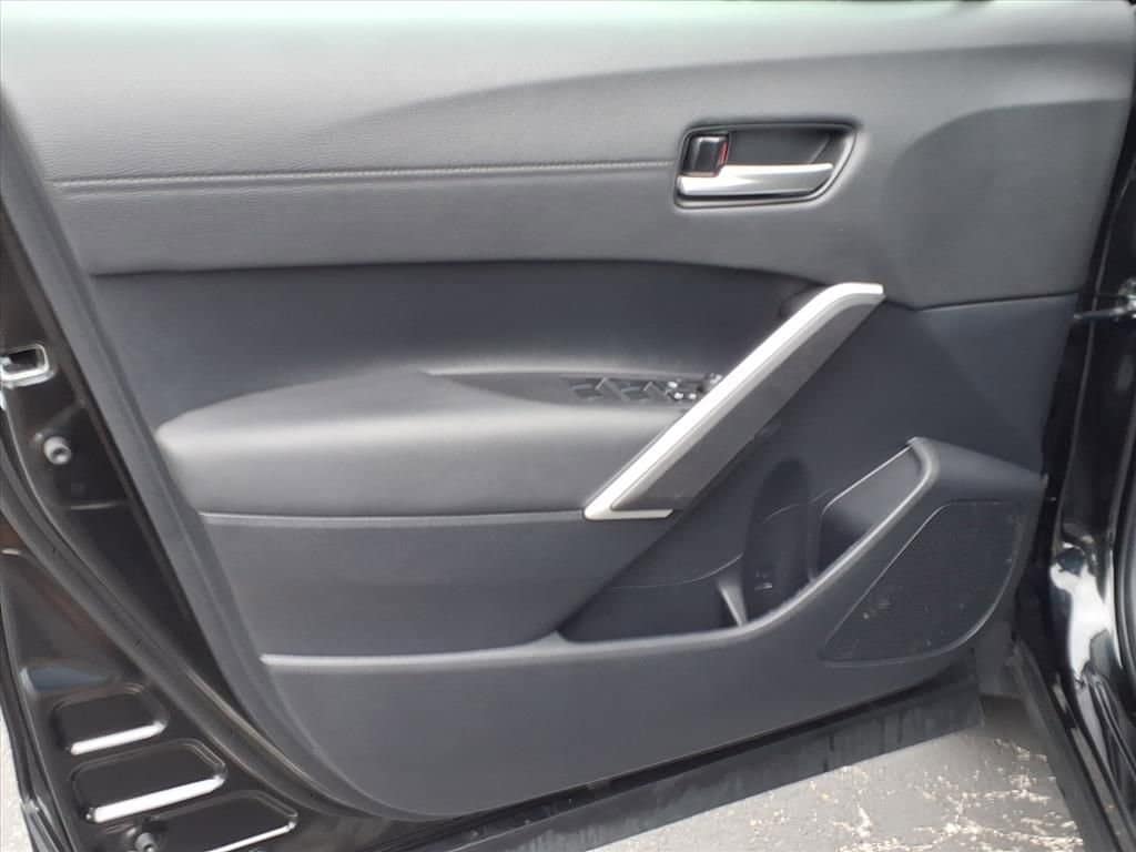 2026 Toyota Corolla Cross - Image 11