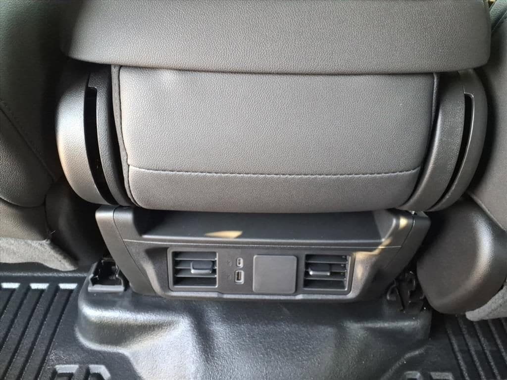 2026 Chevrolet Silverado 3500 HD Chassis Cab - Image 26