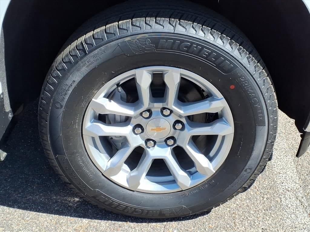 2026 Chevrolet Silverado 1500 - Image 4