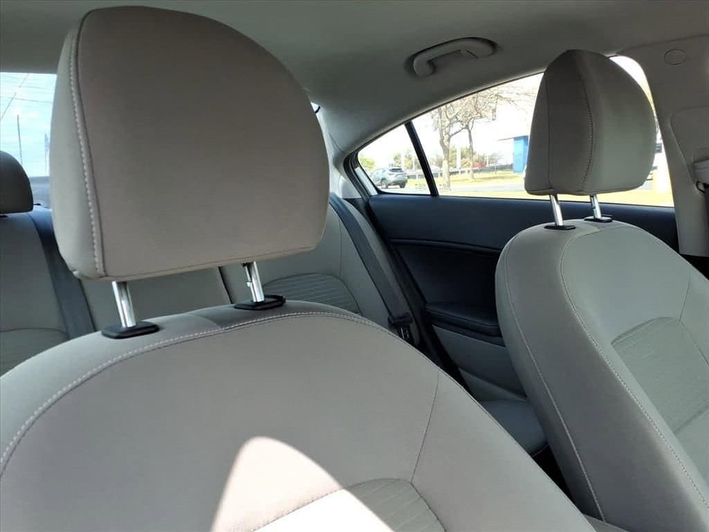 2015 Kia Forte - Image 17