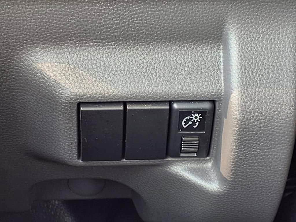 2025 Chevrolet Low Cab Forward 5500 XD - Image 9