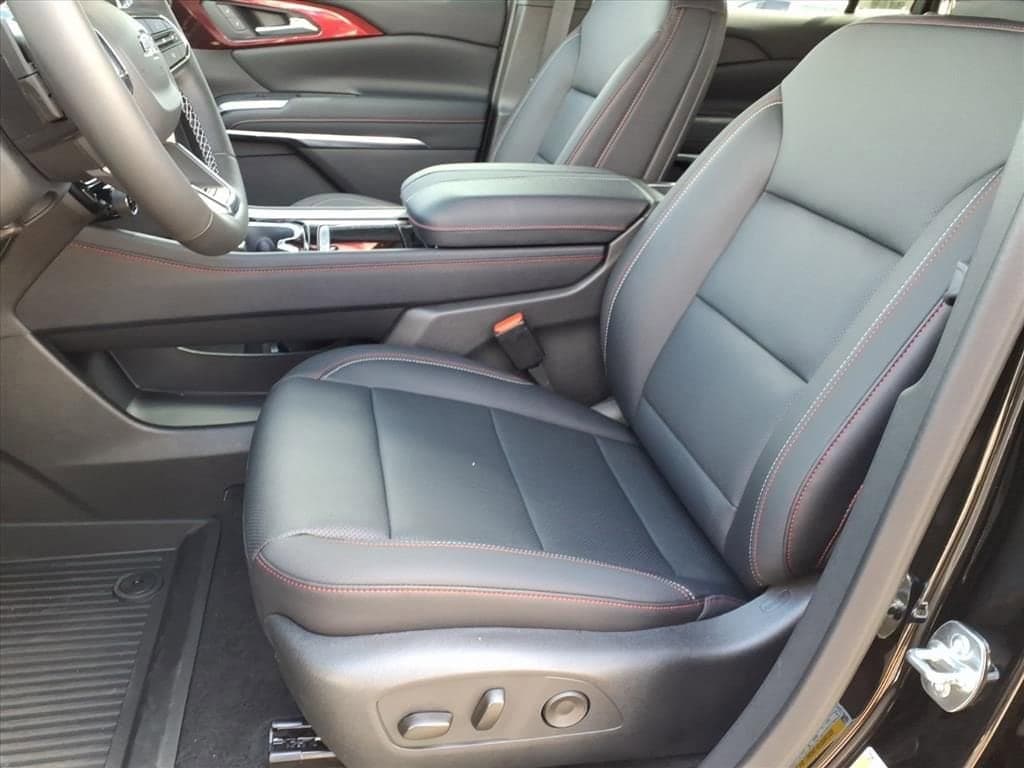 2026 Chevrolet Traverse - Image 9