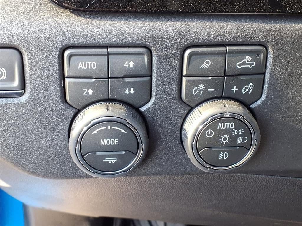 2026 Chevrolet Silverado 1500 - Image 10