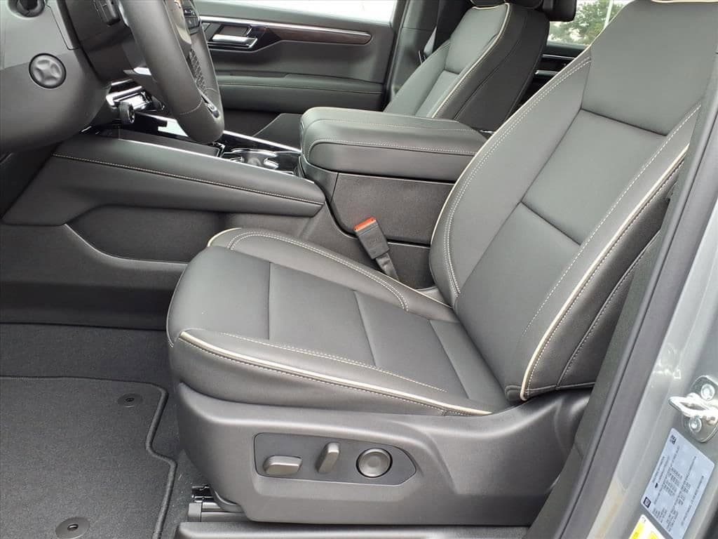 2026 Chevrolet Suburban - Image 9