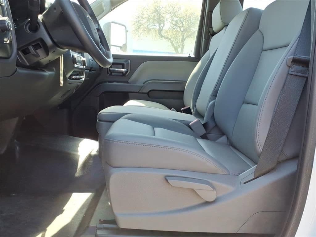 2024 Chevrolet Silverado 5500 HD - Image 12