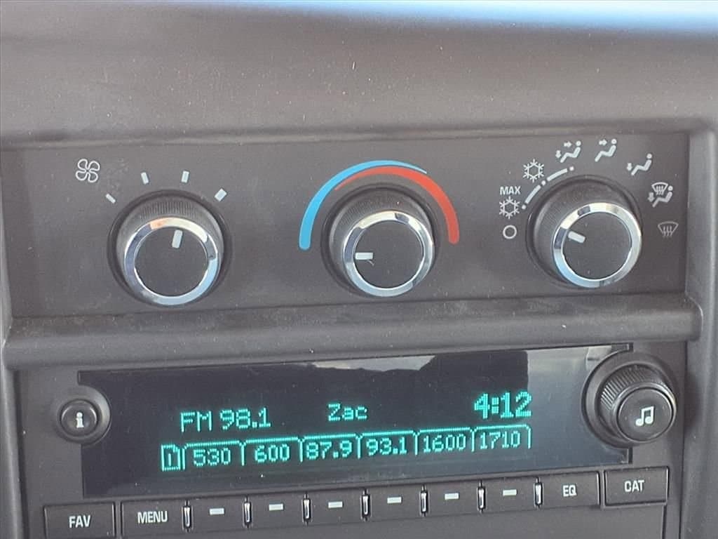 2025 Chevrolet Express Cutaway 3500 - Image 12