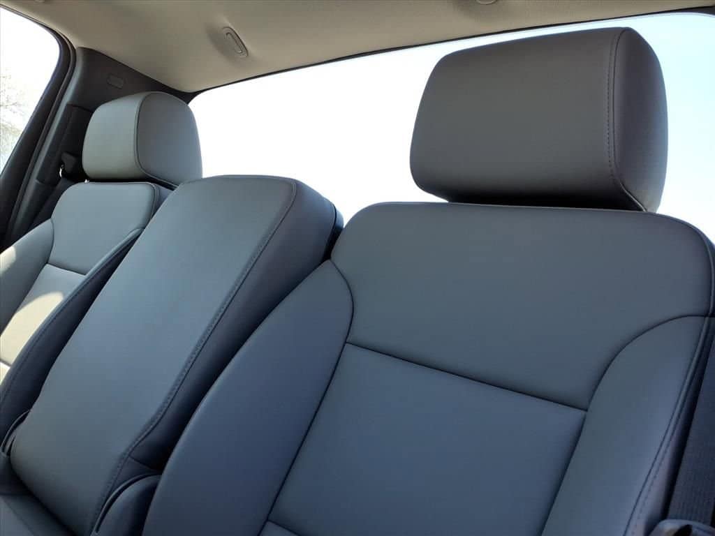 2024 Chevrolet Silverado 5500 HD - Image 13