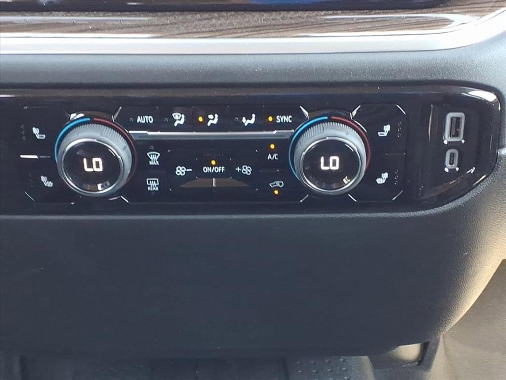 2026 Chevrolet Silverado 1500 - Image 16