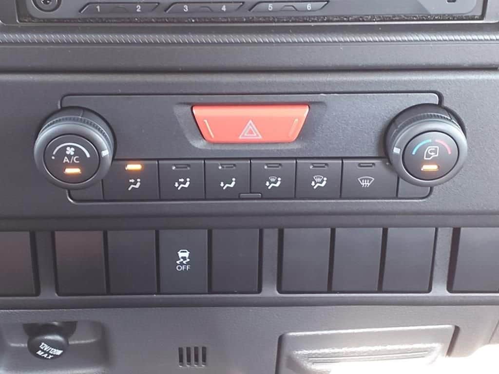 2025 Chevrolet Low Cab Forward 5500 XD - Image 13