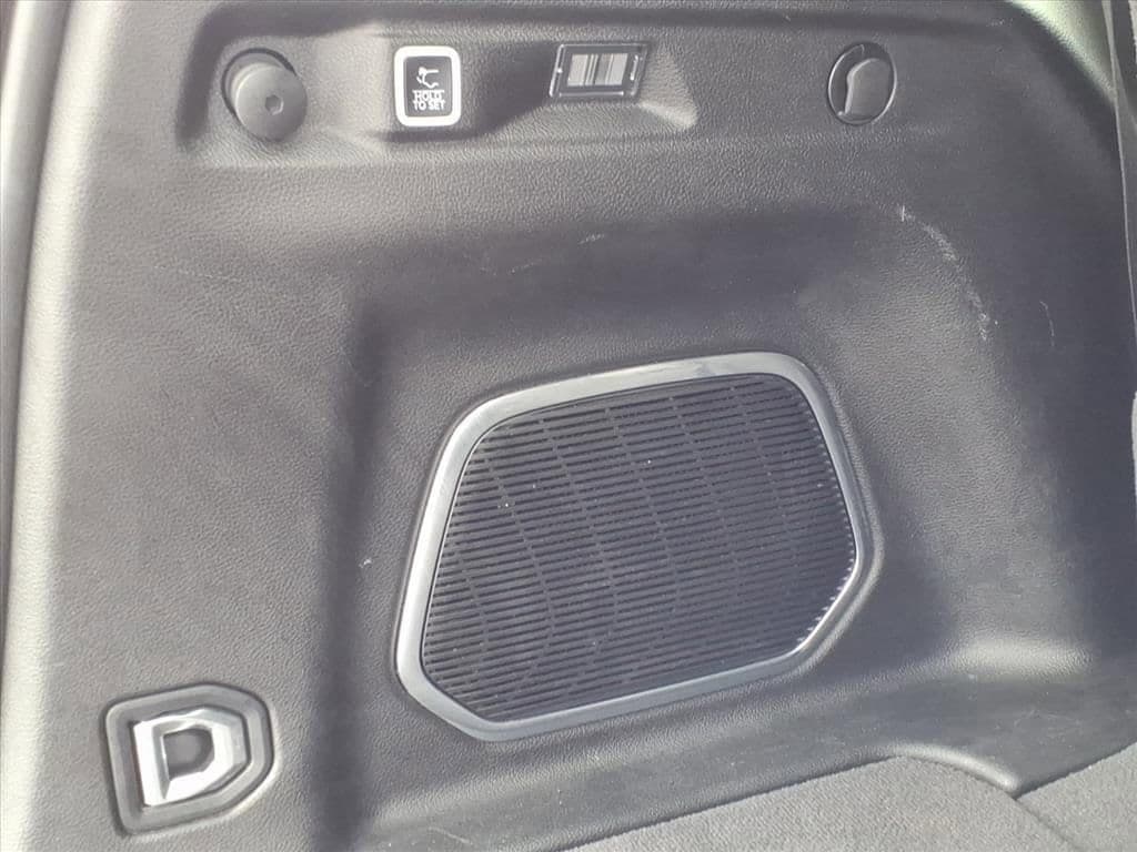 2021 Jeep Grand Cherokee L - Image 13