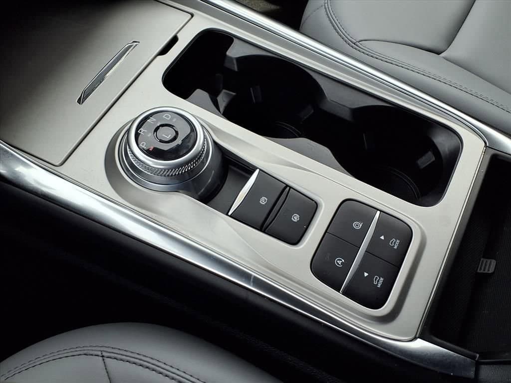 2021 Ford Explorer - Image 22