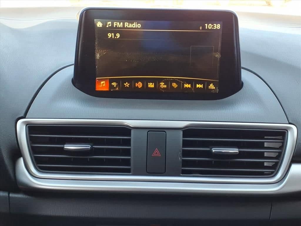 2018 Mazda Mazda3 4-Door - Image 18