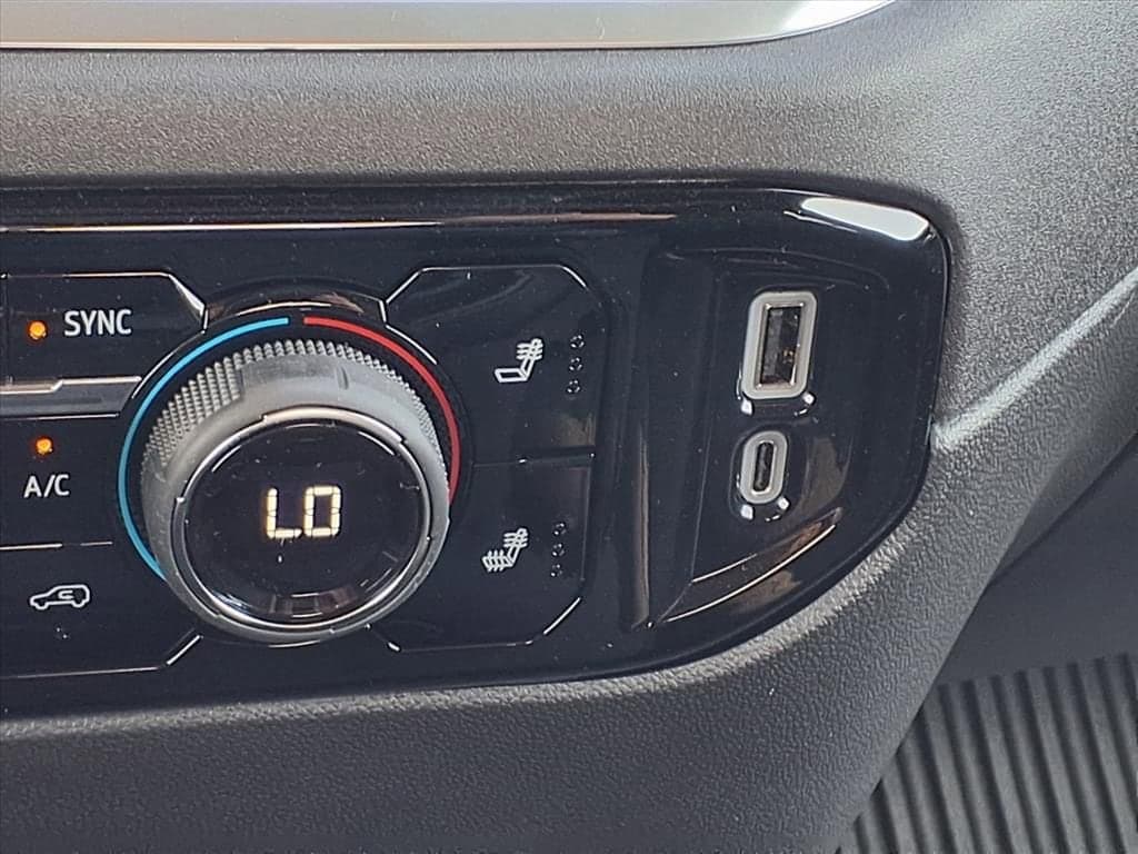 2026 Chevrolet Silverado 1500 - Image 16