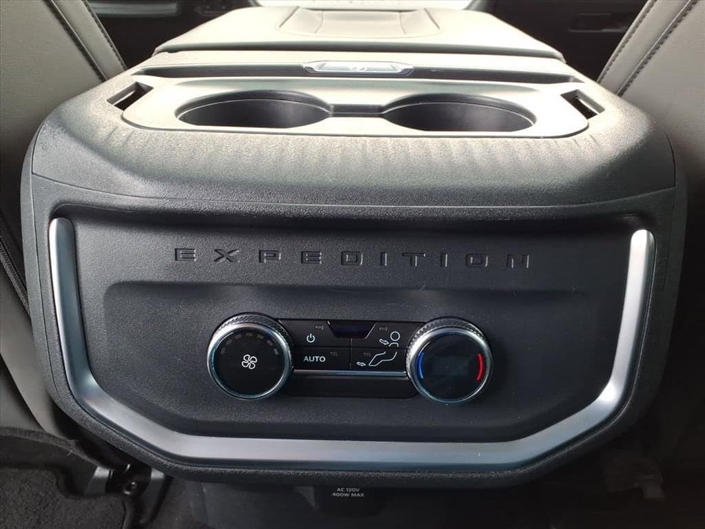 2025 Ford Expedition - Image 26