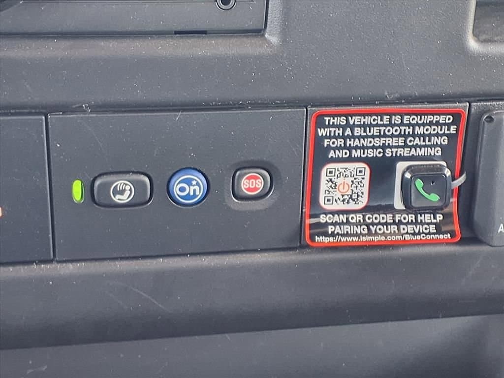 2025 Chevrolet Express Cutaway 3500 - Image 12