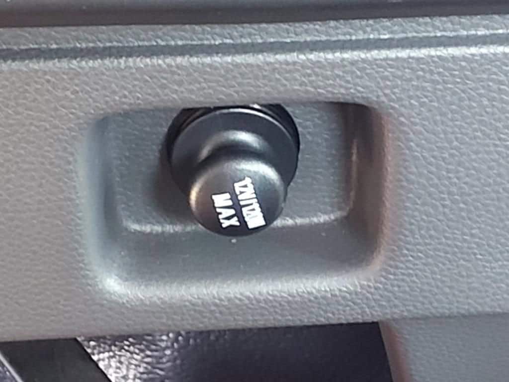 2025 Chevrolet Low Cab Forward 5500 XD - Image 13