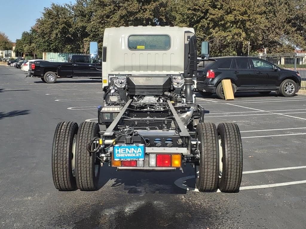 2025 Chevrolet Low Cab Forward 5500 XD - Image 5