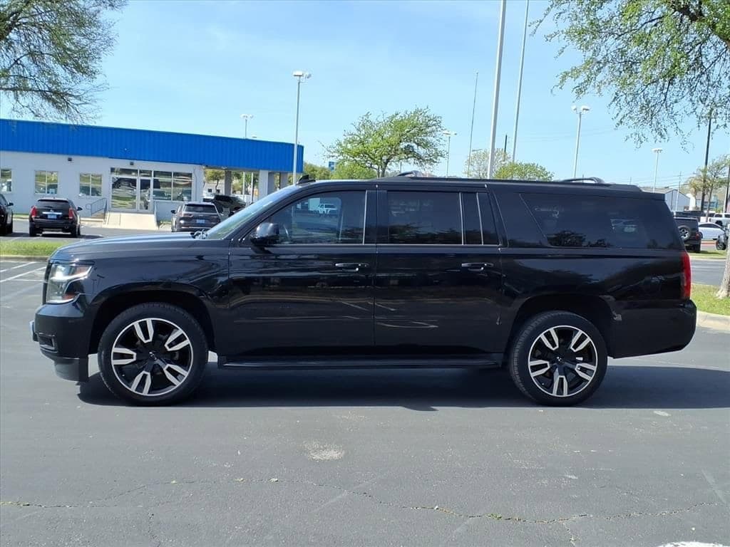 2019 Chevrolet Suburban - Image 5