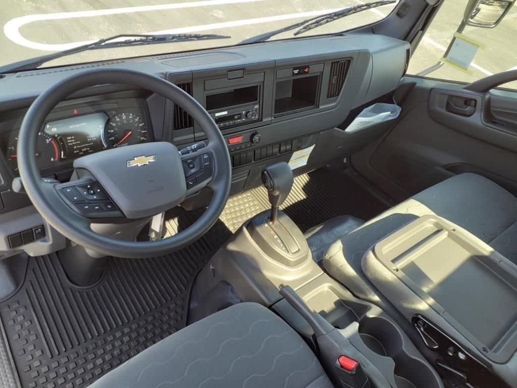2025 Chevrolet Low Cab Forward 5500 XD - Image 7
