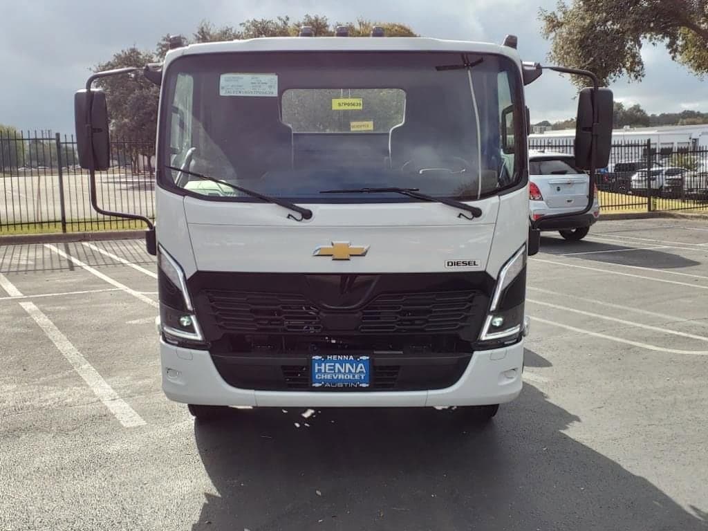 2025 Chevrolet Low Cab Forward 5500 XD - Image 2