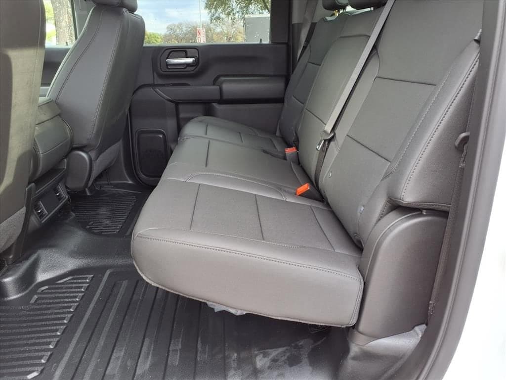 2026 Chevrolet Silverado 2500 HD - Image 11