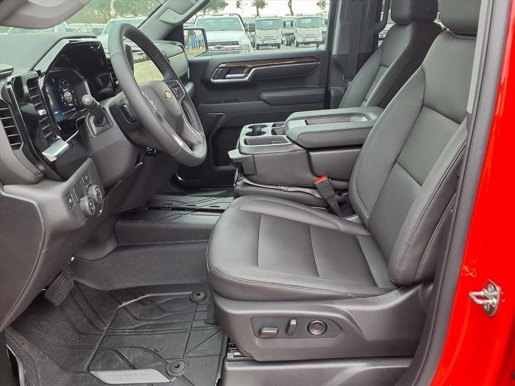 2026 Chevrolet Silverado 1500 - Image 6