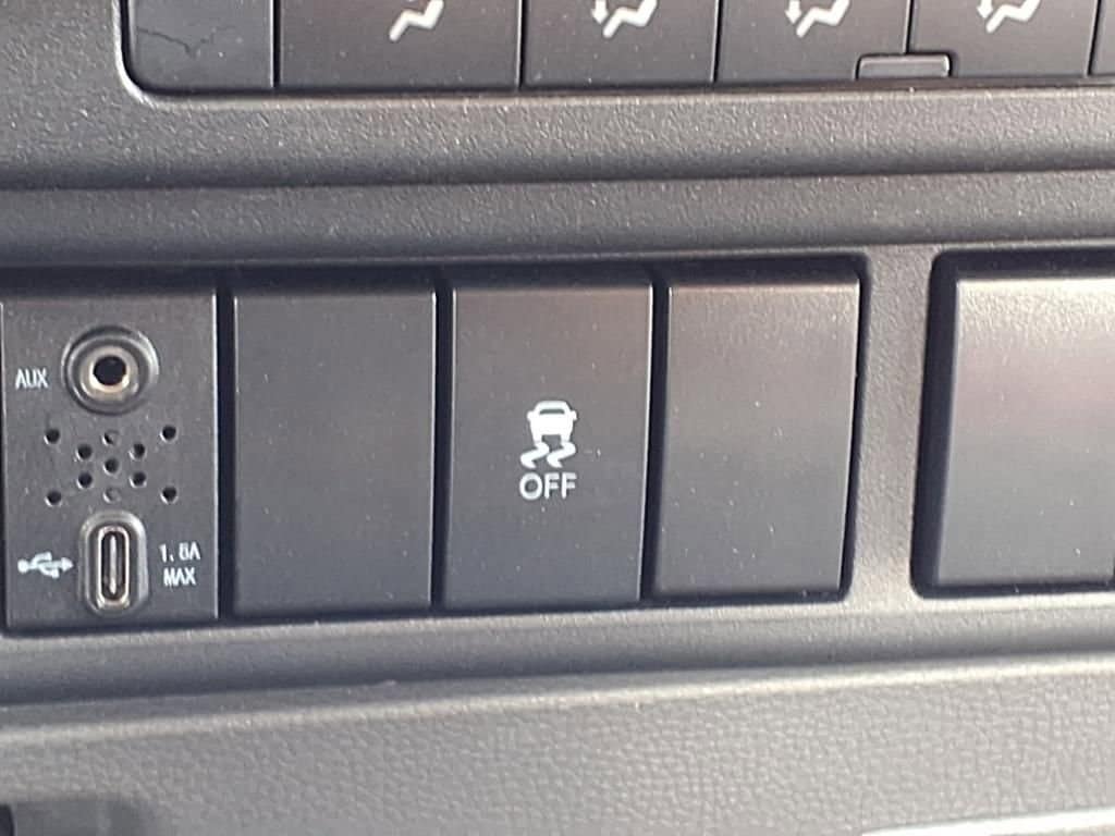 2025 Chevrolet Low Cab Forward 5500 XD - Image 10