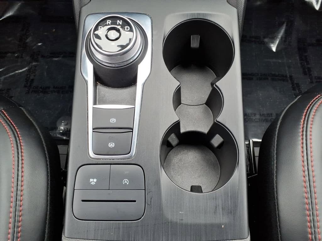 2025 Ford Escape - Image 24