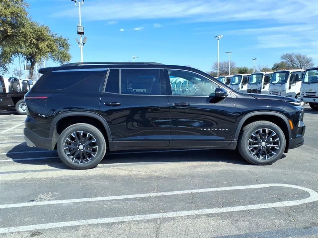 2026 Chevrolet Traverse - Image 5