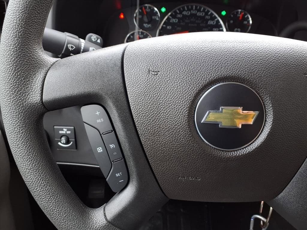 2025 Chevrolet Express Cutaway 3500 - Image 19