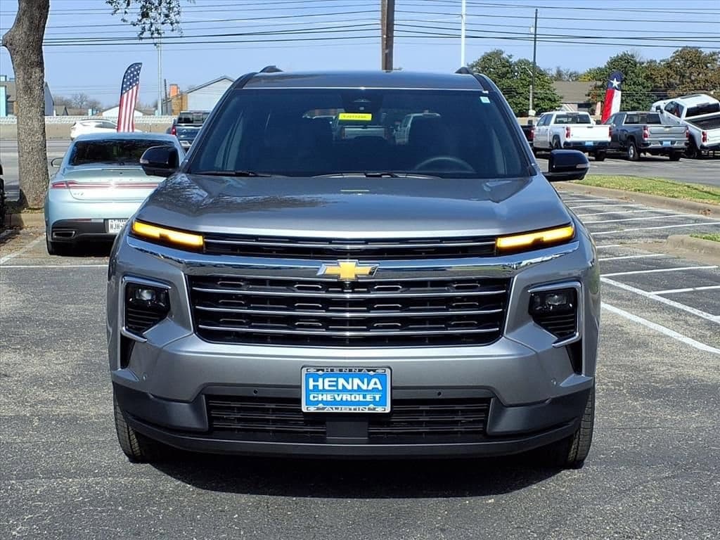 2026 Chevrolet Traverse - Image 2