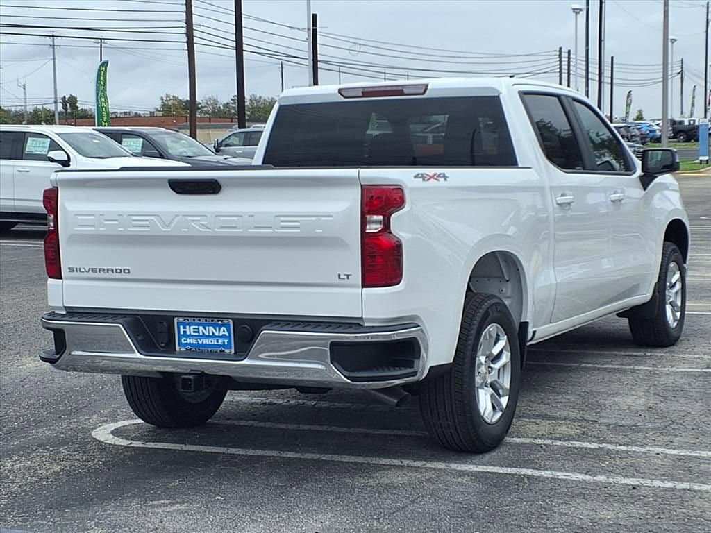 2026 Chevrolet Silverado 1500 - Image 4