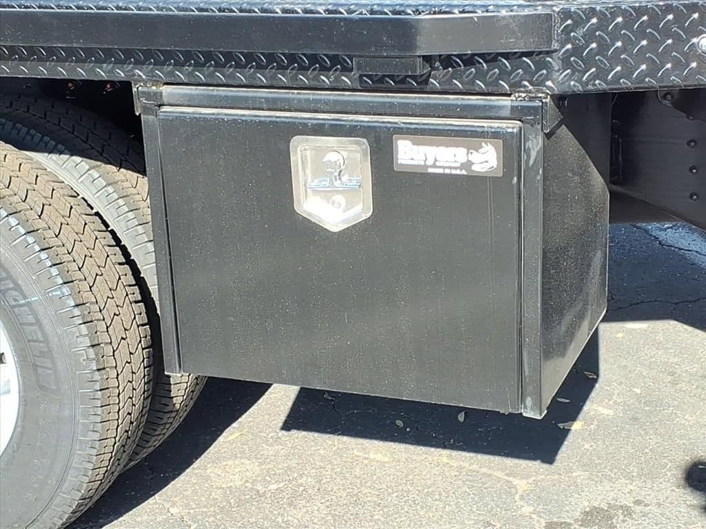 2026 Chevrolet Silverado 3500 HD Chassis Cab - Image 6