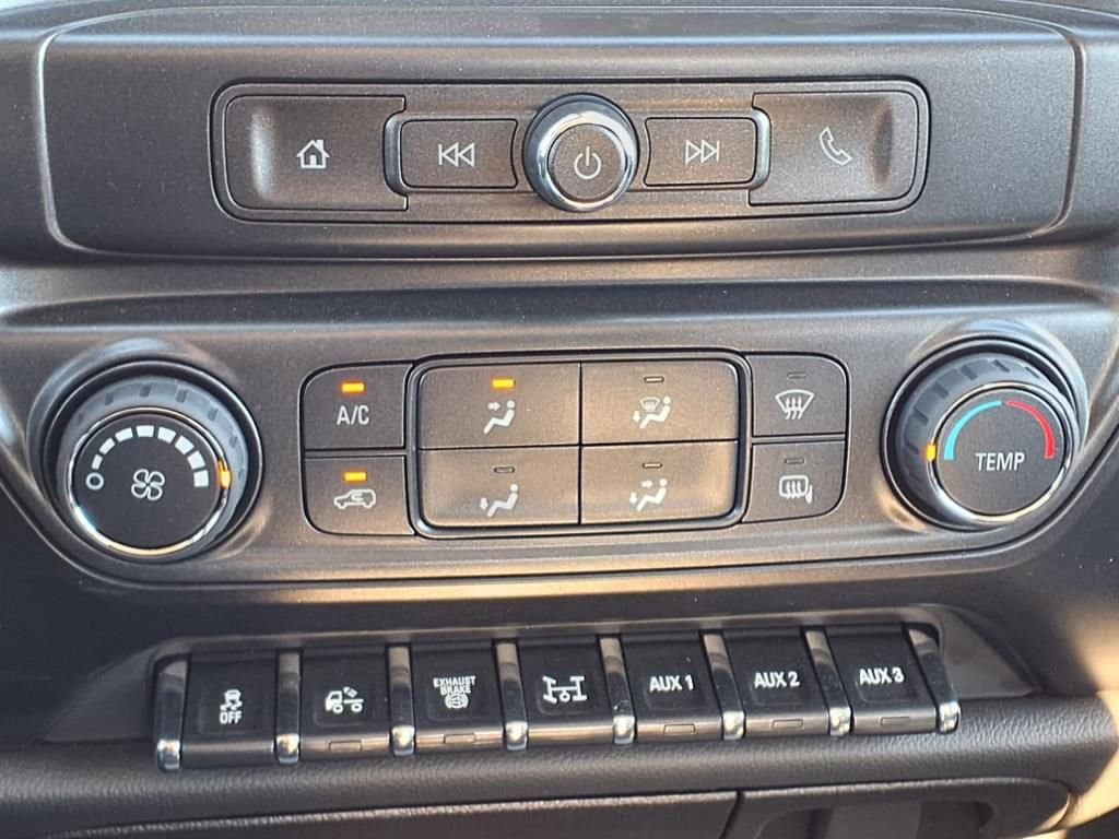 2023 Chevrolet Silverado 5500 HD - Image 14