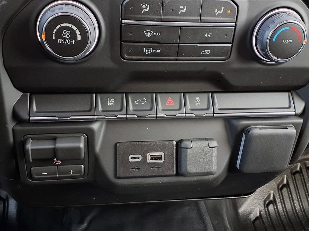 2026 Chevrolet Silverado 2500 HD - Image 15