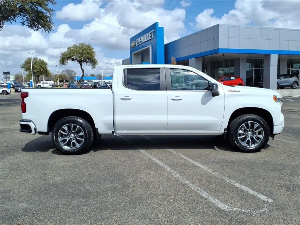 2026 Chevrolet Silverado 1500 - Image 5
