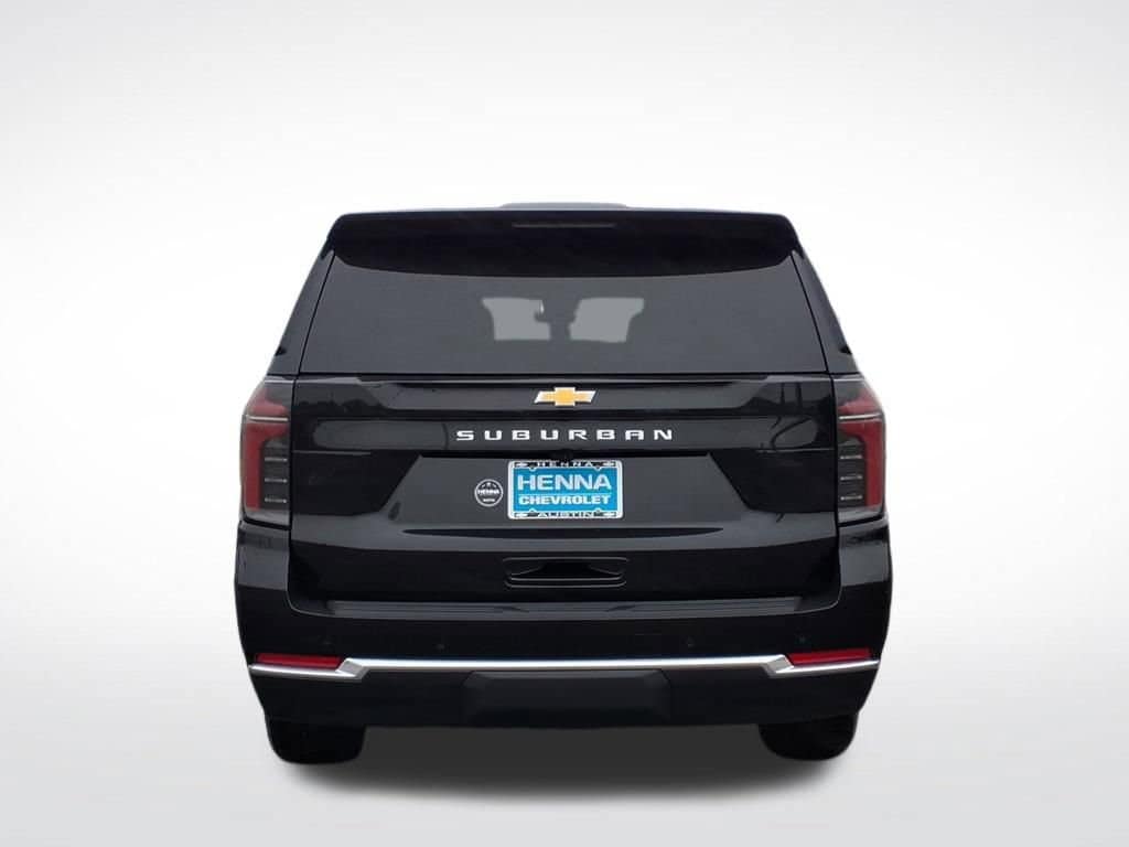 2026 Chevrolet Suburban - Image 2