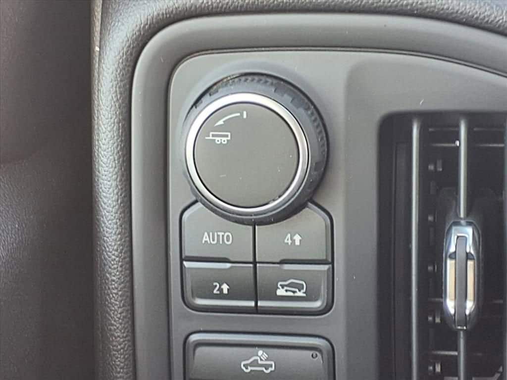 2026 Chevrolet Silverado 1500 - Image 9
