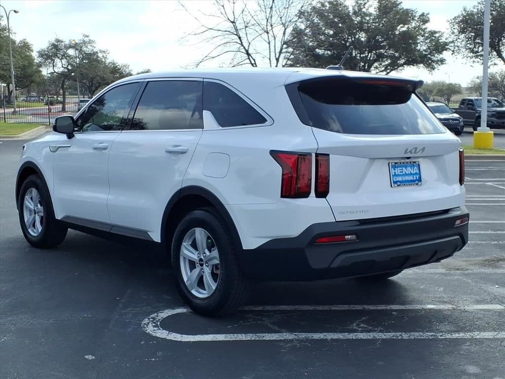 2023 Kia Sorento - Image 9