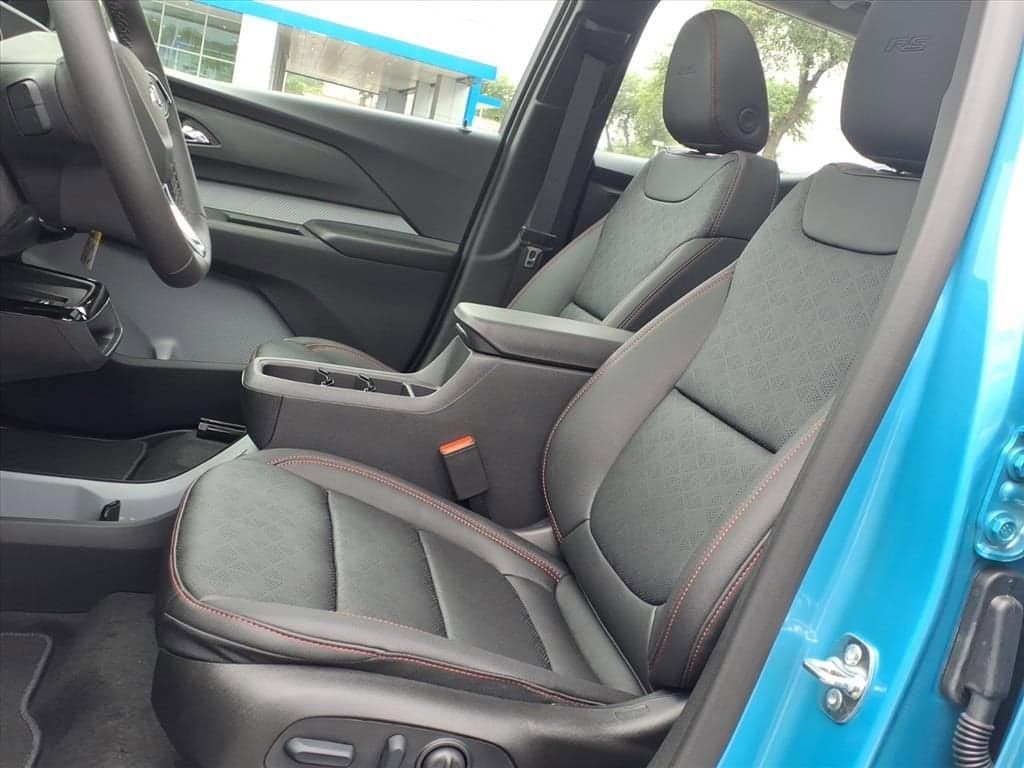 2027 Chevrolet Bolt - Image 13